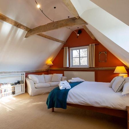Pounce Hall -Stunning Historic Home In Rural Essex แซฟฟรอนวอลเดน ภายนอก รูปภาพ