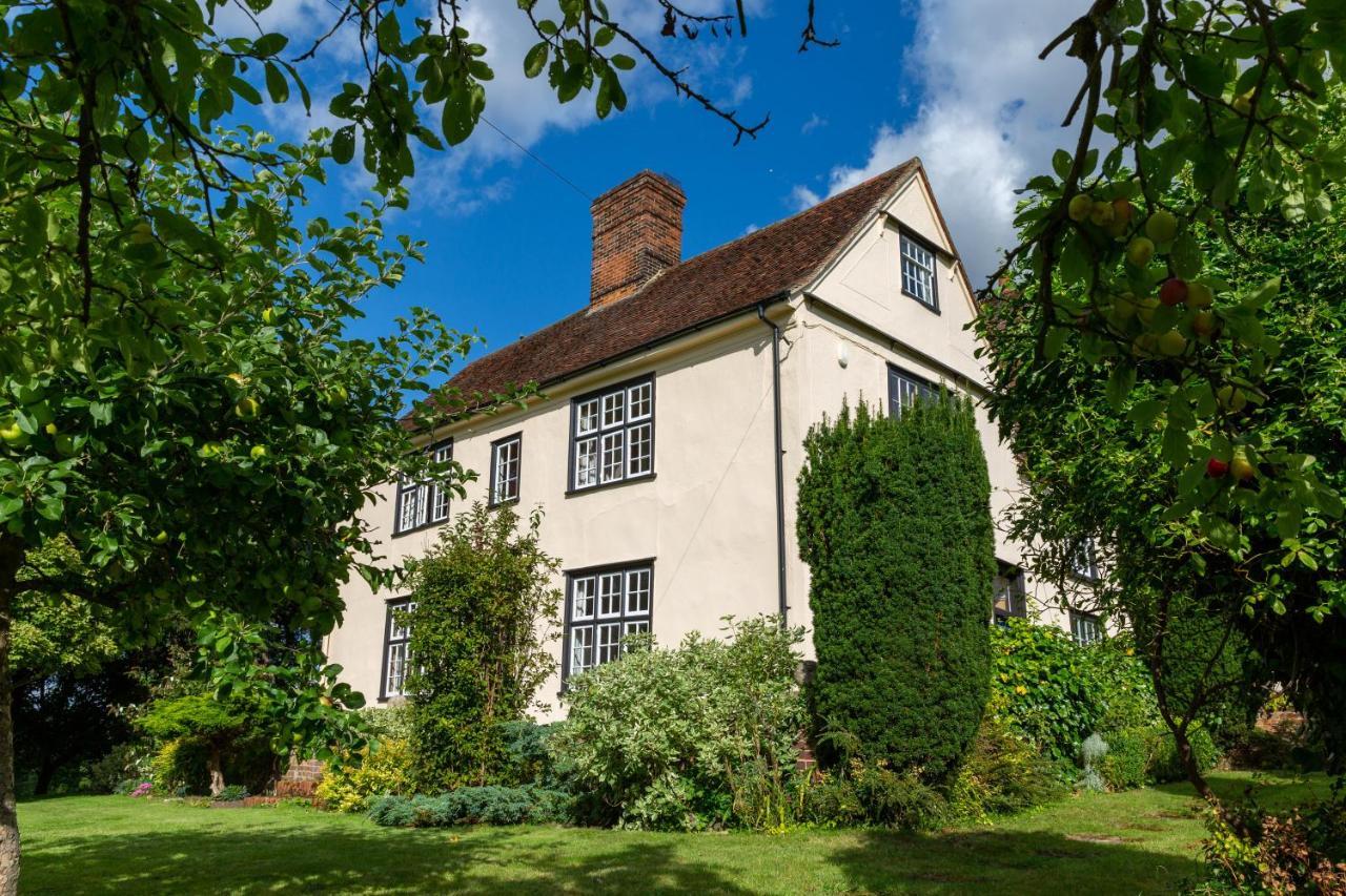 Pounce Hall -Stunning Historic Home In Rural Essex แซฟฟรอนวอลเดน ภายนอก รูปภาพ