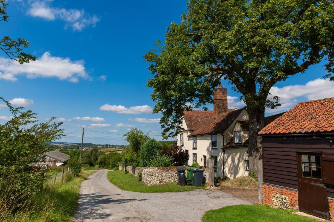 Pounce Hall -Stunning Historic Home In Rural Essex แซฟฟรอนวอลเดน ภายนอก รูปภาพ
