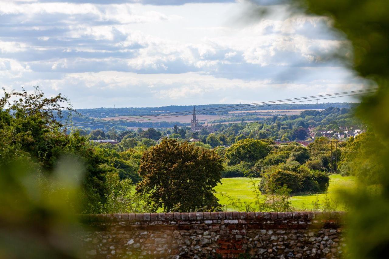 Pounce Hall -Stunning Historic Home In Rural Essex แซฟฟรอนวอลเดน ภายนอก รูปภาพ