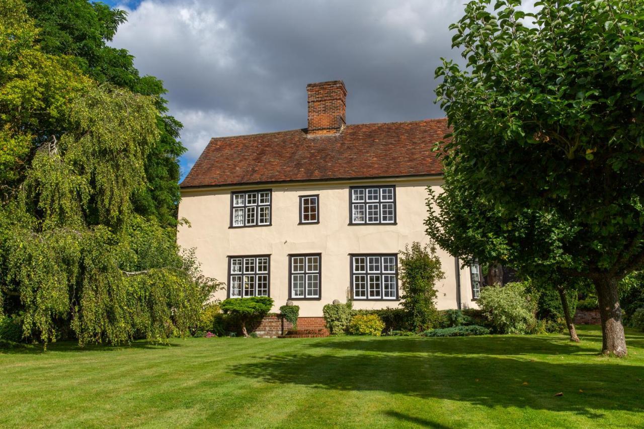 Pounce Hall -Stunning Historic Home In Rural Essex แซฟฟรอนวอลเดน ภายนอก รูปภาพ