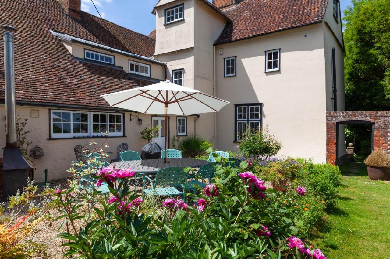 Pounce Hall -Stunning Historic Home In Rural Essex แซฟฟรอนวอลเดน ภายนอก รูปภาพ