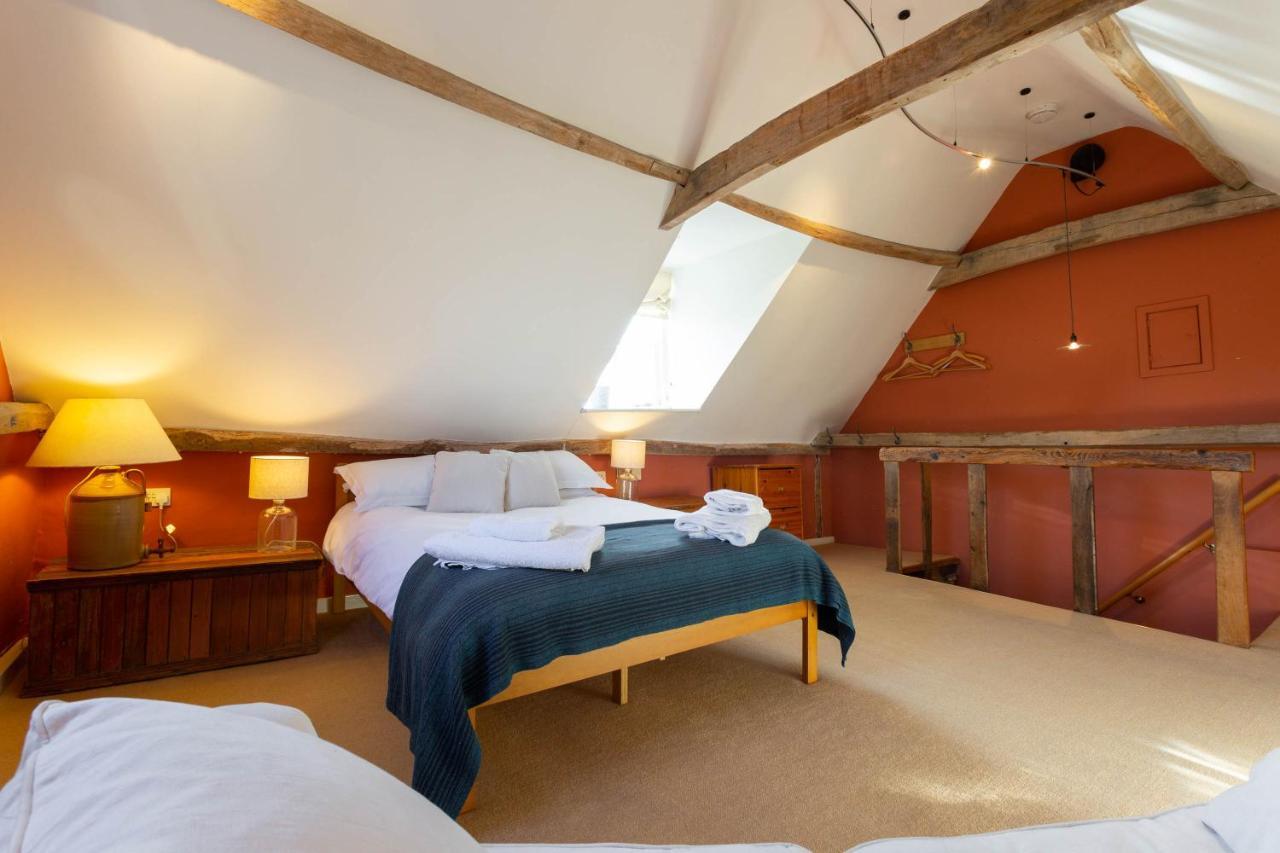 Pounce Hall -Stunning Historic Home In Rural Essex แซฟฟรอนวอลเดน ภายนอก รูปภาพ